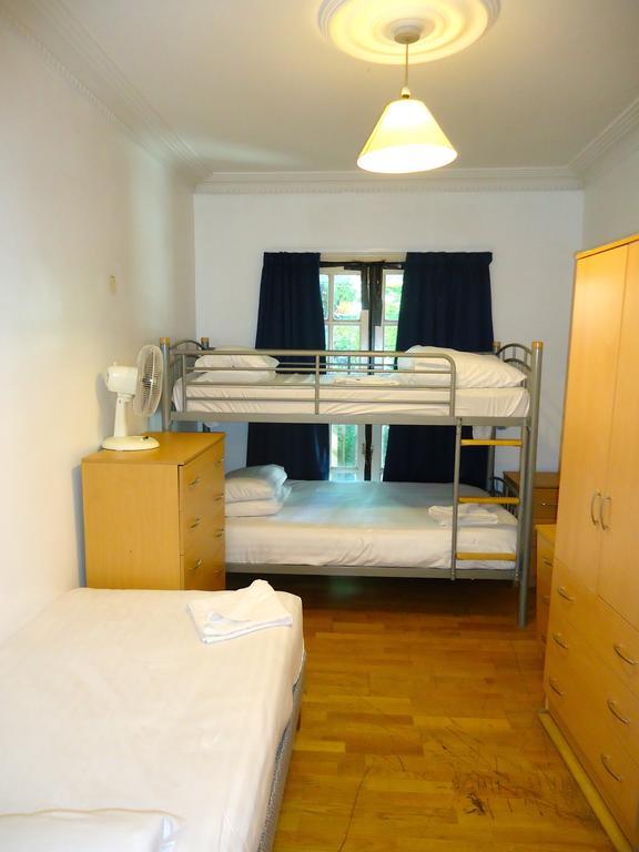 Access Earls Court Apartment London Bilik gambar